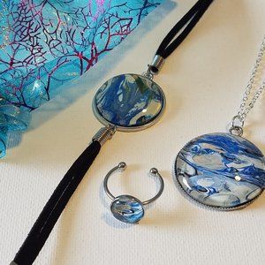 Hand-painted silver/blue necklace, bracelet, ring set with coralline pouch.